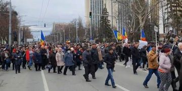 Protest la Chișinău: Oamenii cer demisia Guvernului. Mecanismul rusesc a început să funcționeze