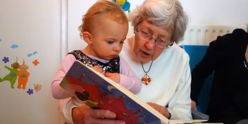 Se dau bani de la stat pentru creșterea nepotului