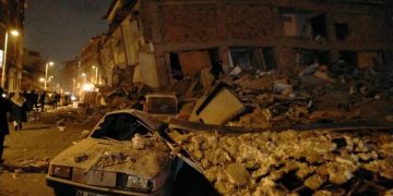 Cutremur devastator cu o magnitudine de 7,8 din Turcia, urmat de un cutremur de 4,5 în România