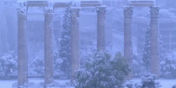 Iarna lovește dur Grecia: cod roşu de furtună