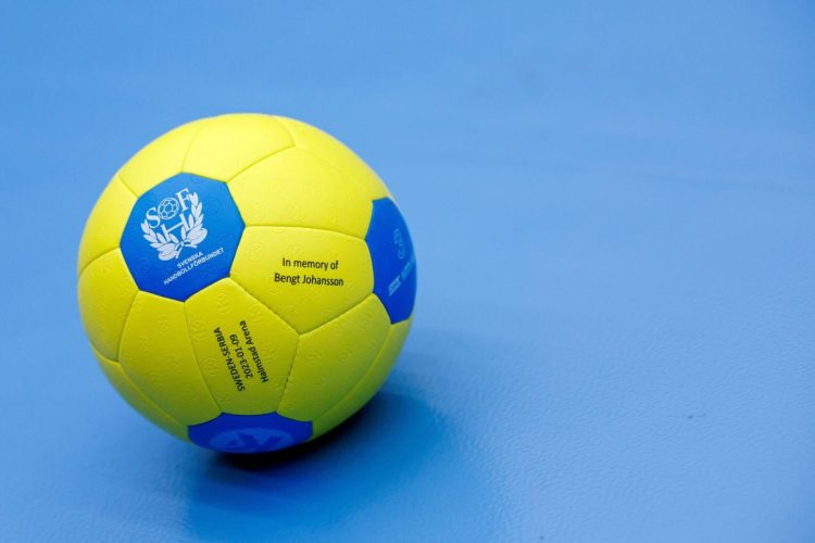 Cum Pariezi la Handbal
