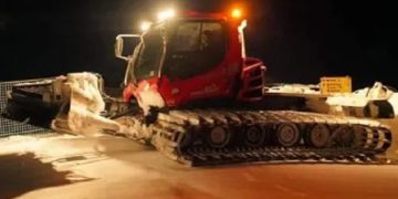 Un bărbat a ajuns la spital după ce a fost accidentat de un ratrac pe pârtia de schi din Borșa