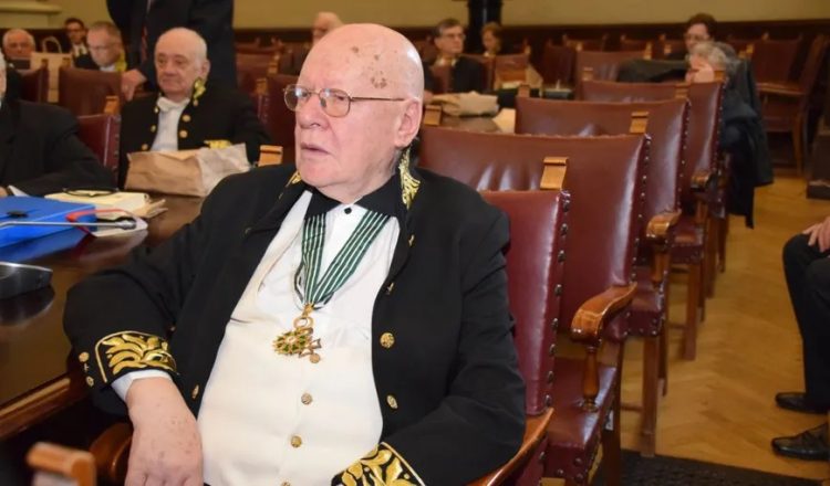 Doliul în mediul academic. A murit istoricul Răzvan Theodorescu