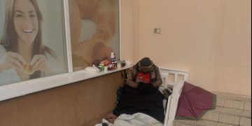 Poliţiştii locali au intervenit în cazul băimăreanului care dormea sub cerul liber