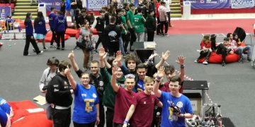 Sighetenii din echipa Tech-X, se întorc neînvinși din finala națională FIRST Tech Challenge – cea mai importantă competiție de robotică din România