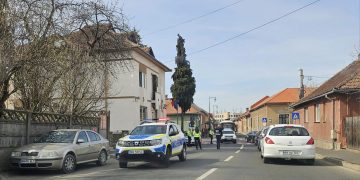 Accident pe strada Horea din Baia Mare. Bătrână lovită pe trecerea pentru pietoni de o mașină condusă de un poliţist