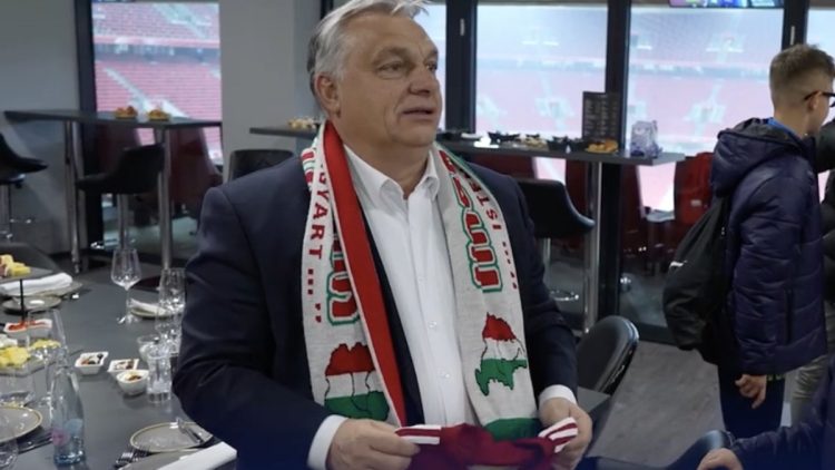 Deșteptați-vă! UEFA a aprobat folosirea simbolului Ungariei Mari la meciurile naționalei!