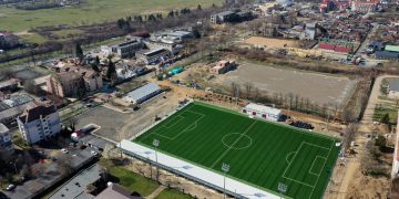 În curând. Primul teren de sport sintetic în Baia Mare