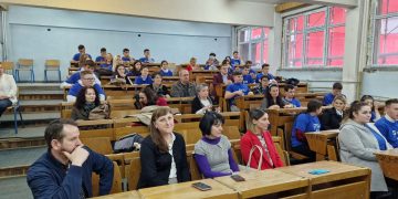 Echipele a două licee din Maramureş, calificate la etapa naţională a Concursului „Ştiu şi aplic – Securitatea şi sănătatea în muncă se deprind de pe băncile şcolii”