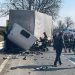 IMAGINI de la accidentul grav de la Deseşti. Un autocamion şi un autoturism s-au ciocnit