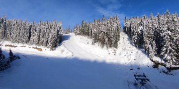 După o pauză de 25 de ani, județul Cluj găzduiește o etapă națională de schi sub 12 ani