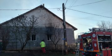 Incendiu la o gospodărie din Mireșu Mare. FOTO