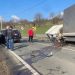 Grav accident între Deseşti şi Hărniceşti. Coliziune între un autocamion şi un autoturism – FOTO