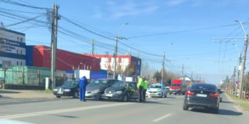 Ciocnire între două autoturisme pe Strada Vasile Lucaciu din Baia Mare
