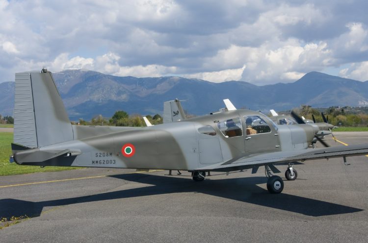 Două avioane militare care făceau exerciții deasupra Romei s-au ciocnit în aer