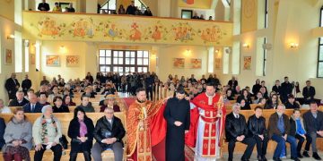 Sărbătoare la Biserica „Sfânta Maria” din Baia Mare. Absolventul de Teologie Chiriloaei Robert a devenit diacon