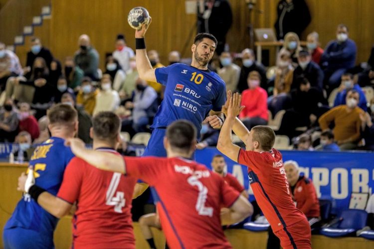 Handbal. Liga Zimbrilor. Gabriel Cumpănici va evolua următoarele trei sezoane  la CS Minaur Baia Mare