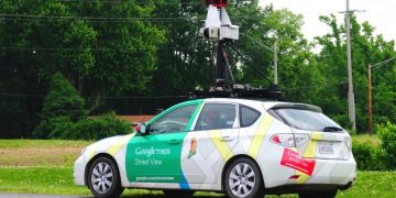 Maşinile Google Street View, din nou pe şosele