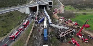 În Grecia, a fost reluată circulaţia trenurilor, la trei săptămâni de la tragicul accident feroviar în care au murit aproape 60 de oameni