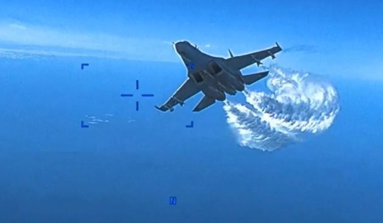 Vezi primele imagini filmate de drona americană doborâtă de ruşi în Marea Neagră – video