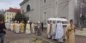 PS Alexandru Mesian, condus pe ultimul drum și de numeroși maramureșeni, în frunte cu PS Vasile Bizău