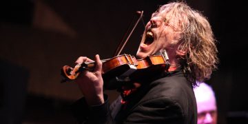 Violonistul Diavolului, cel mai „sălbatic” violonist al Germaniei, ajunge joi în Baia Mare