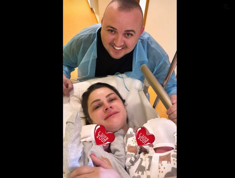 Veste mare în familia lui Vasilică Ceterașu’, care de astăzi este tată de gemeni! Amalia Ursu a născut!