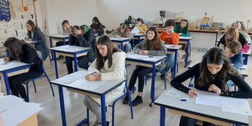 Faza judeţeană a olimpiadei de religie greco-catolică are loc sâmbătă, simultan, în Baia Mare şi Satu Mare