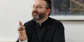 Apel umanitar pentru preotul Buda Daniel – Originar din Țara Lăpușului, preotul este Decanul Facultății de Teologie din Sibiu