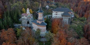 Programul liturgic de Floriile la pentru Mănăstirea Rohia