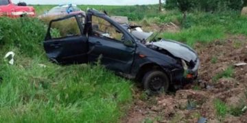 Tragedie în Italia. Doi tineri români au murit pe loc în prima zi de Paște. Mașina în care se aflau s-a rupt în două