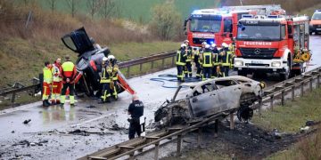 Şapte morţi într-un groaznic accident în Germania. Cinci dintre victime erau prieteni şi au murit arși