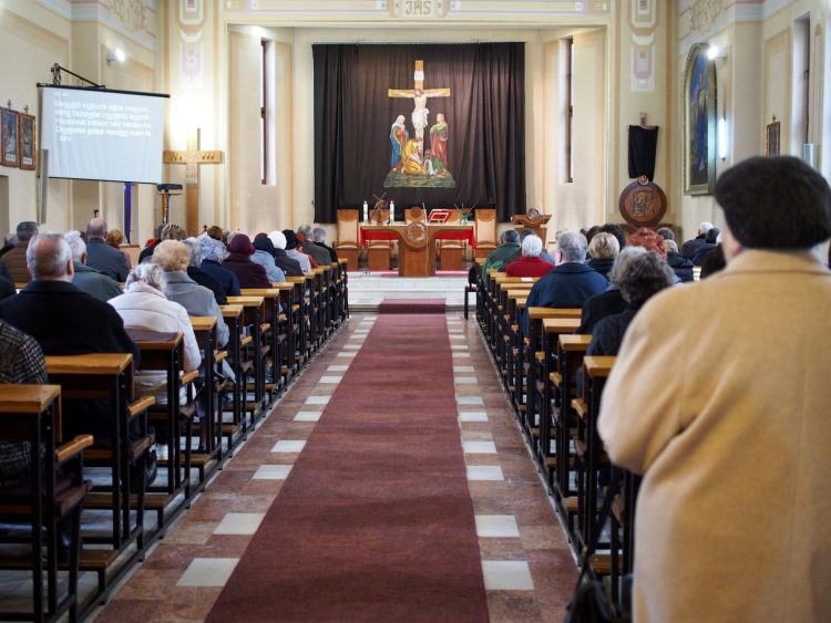 Programul slujbelor din Săptămâna Mare a Învierii Domnului în parohiile romano-catolice din judeţ