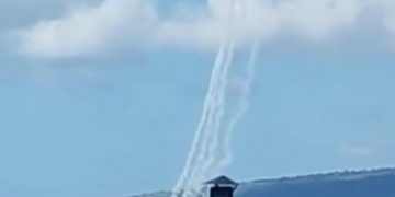 Israelul a fost bombardat cu zeci de rachete de către militanții din sudul Libanului