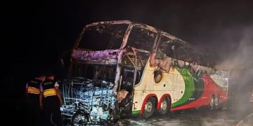 10 oameni care se întorceau de la o înmormântare au decedat într-un accident de autobuz