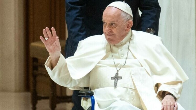 Un miliard de creștini sărbătoresc Paștele catolic. Papa Francisc face un nou apel la pace