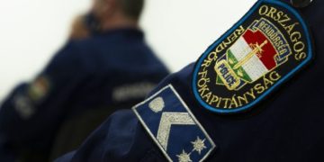 MEGA DOSAR DE CORUPȚIE LA PUNCTUL DE TRECERE A FRONTIEREI UNGARO-ROMÂNE DE ARTÁND – BORȘ | POLIȚIA UNGARĂ A FĂCUT ZECI DE ARESTĂRI PRINTRE VAMEȘI