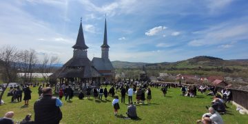 Preasfințitul Iustin, Episcopul Maramureşului și Sătmarului, a predicat la Rozavlea, satul său natal