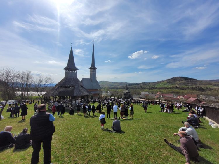 Preasfințitul Iustin, Episcopul Maramureşului și Sătmarului, a predicat la Rozavlea, satul său natal