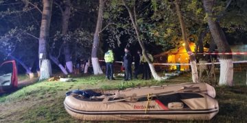 Tragedie de 1 Mai. O barcă cu 12 oameni s-a răsturnat în Mureş. Un copil de 3 ani a murit, doi minori şi doi adulţi sunt daţi dispăruţi