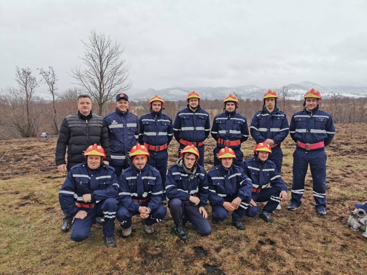 SVSU Remeţi, locul I la concursurile serviciilor voluntare pentru situații de urgență