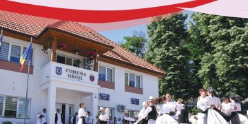 “Danţ la şură cu lătureni”, a doua zi de Rusalii la Groşi