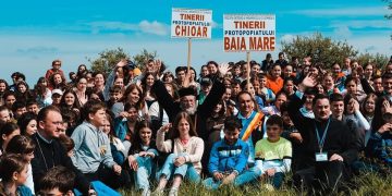 2.000 de elevi, preoți, profesori, primari și credincioși se întâlnesc la Catedrala Episcopală „Sfânta Treime” din Baia Mare