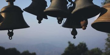 Înălţarea Domnului – Ziua Eroilor: Clopotele vor răsuna joi, la ora 12.00, în toate bisericile din judeţ