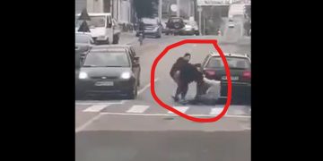 BĂTAIE ÎNTRE MARAMUREȘENCE: Imagini cu puternic impact emoțional. VIDEO