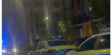 Scandal între doi bărbaţi şi femeie bătută la Granitta Cafe – video