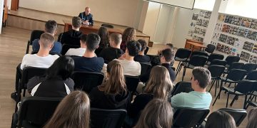 Campania „Ia ATITUDINE, spune STOP VIOLENȚEI”, activitate preventiv-informativă la CN Vasile Lucaciu Baia Mare