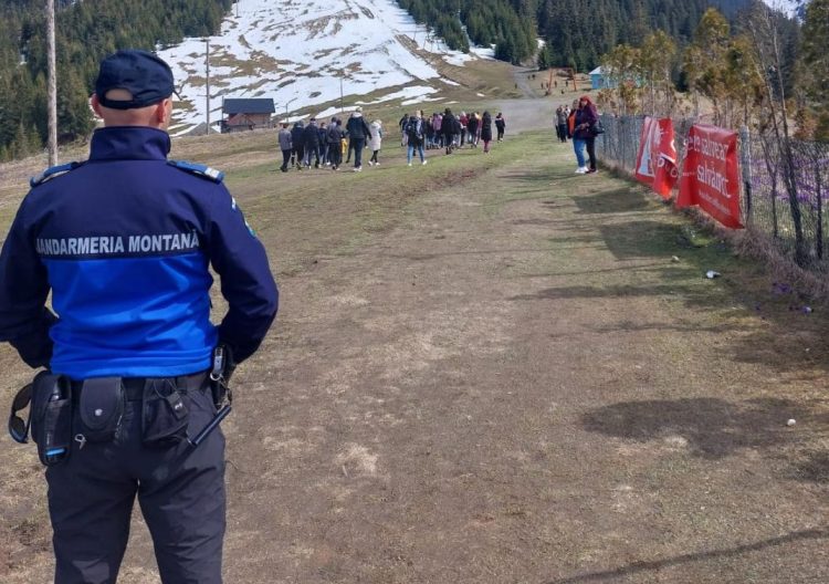 Recomandările jandarmilor montani maramureşeni pentru iubitorii de drumeții montane