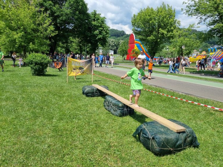 Orăşelul copiilor, în Parcul Regina Maria din Baia Mare