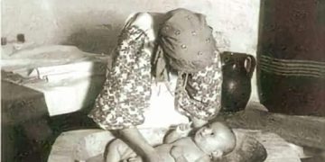 Bunicile noastre care tăiau ceapa în palmă